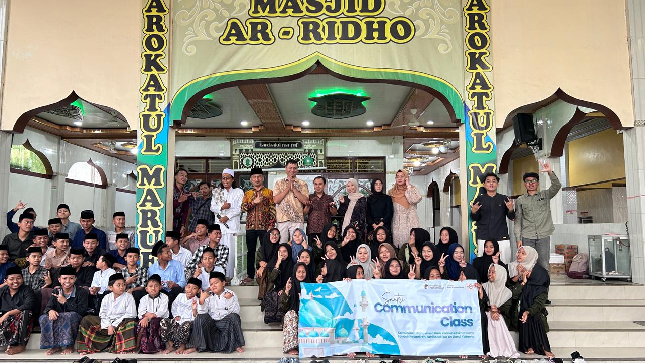 Prodi Ilmu Komunikasi Hadirkan Pelatihan Public Speaking untuk Santri, Dorong Peningkatan Soft Skill Dakwah dan Semangat Hafalan Qur’an